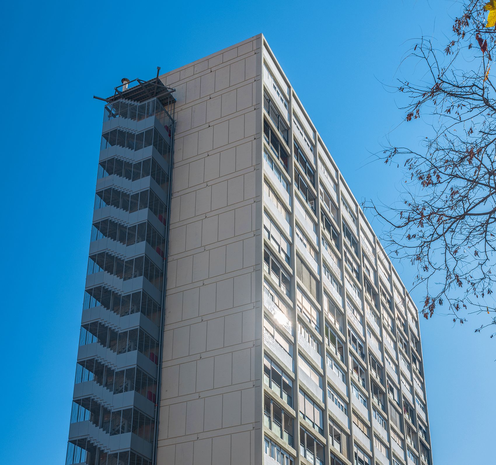 rehabilitación y restauración  de residencial unifamiliar 