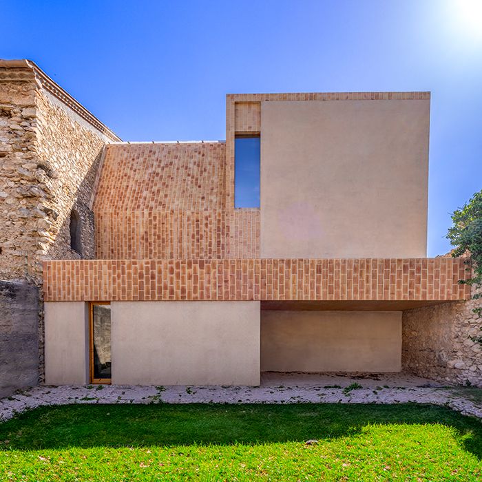 Rehabilitación integral y ampliación del Castillo de Penyafort